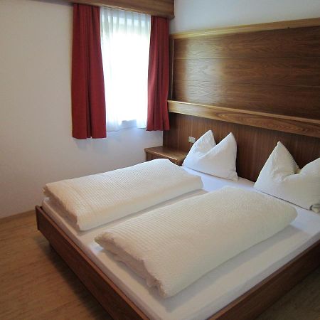 Aparthotel Garni Haus Hubertus 马莱斯韦诺斯塔 外观 照片