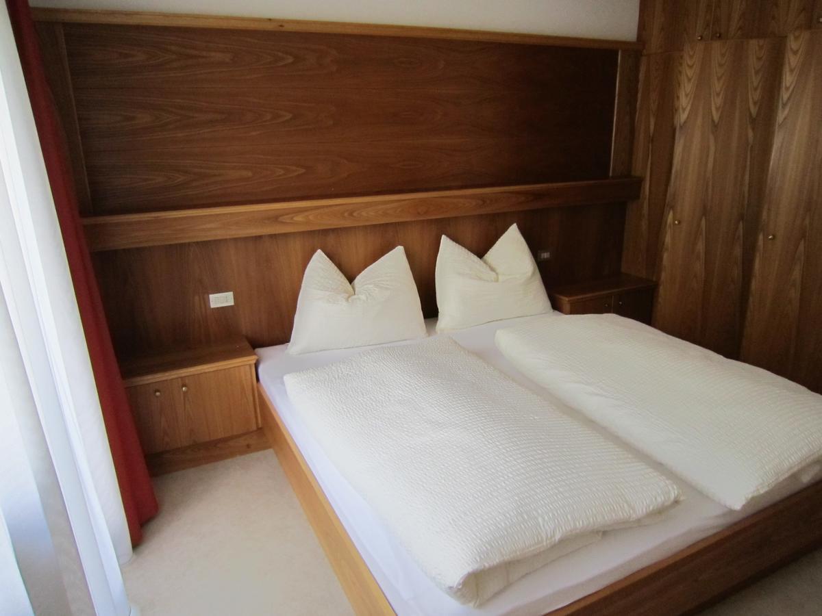 Aparthotel Garni Haus Hubertus 马莱斯韦诺斯塔 外观 照片
